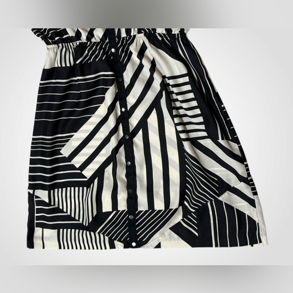 Urban Outfitters Silence + Noise Women's M Black Tan Mini Dress Cold Shoulder - Picture 9 of 15